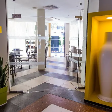 Отель Smartline Meridian