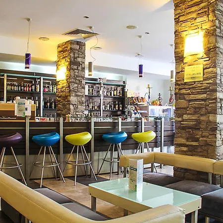 מלון Smartline Meridian 4*