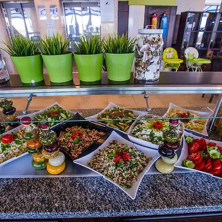 Smartline Meridian מלון